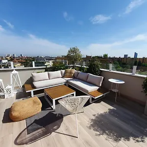 https://penthouse-f8-panoramic-terrace-view-two-towers.emilia-romagnahotels.net