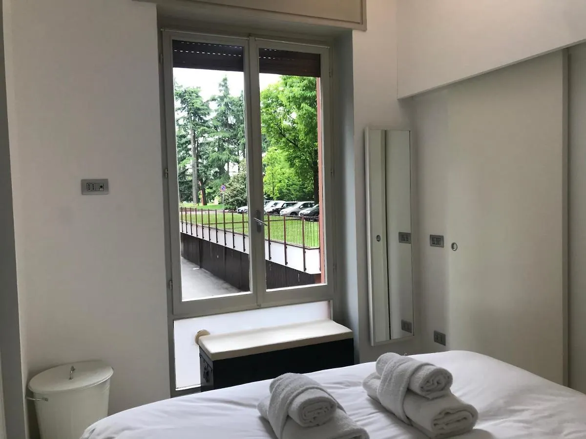 Apartment Caseospitali - Casa Raffaella, Moderno Bilocale Vicino Al San Raffaele Segrate Italy