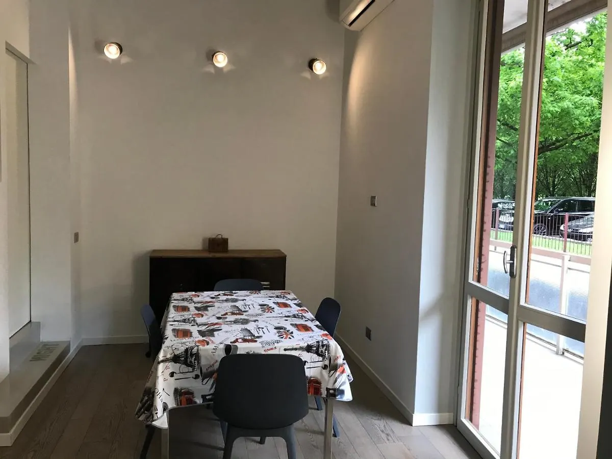 Apartment Caseospitali - Casa Raffaella, Moderno Bilocale Vicino Al San Raffaele Segrate